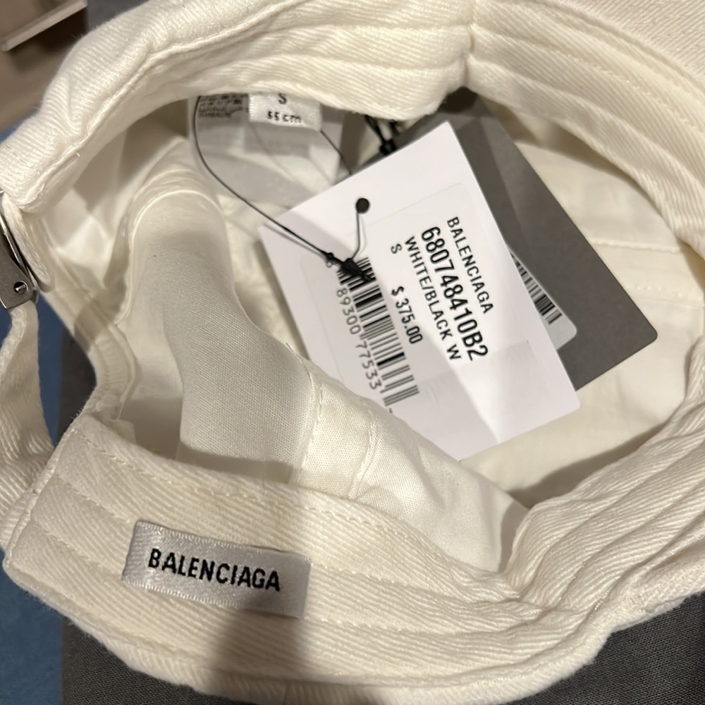 Balenciaga Paris Cap - Picture 3 of 6